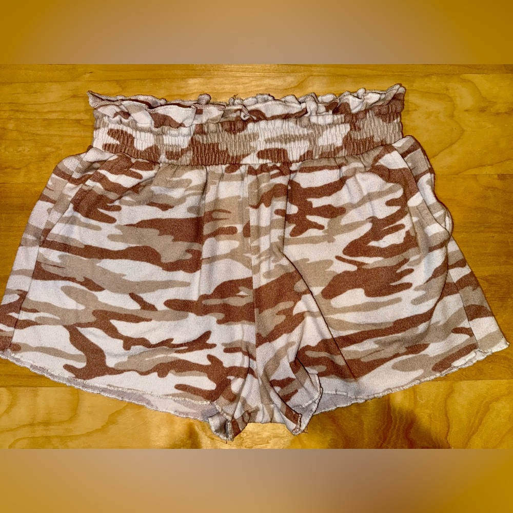 Colsie Dusty Rose & Cream Camouflage Pajama Shorts